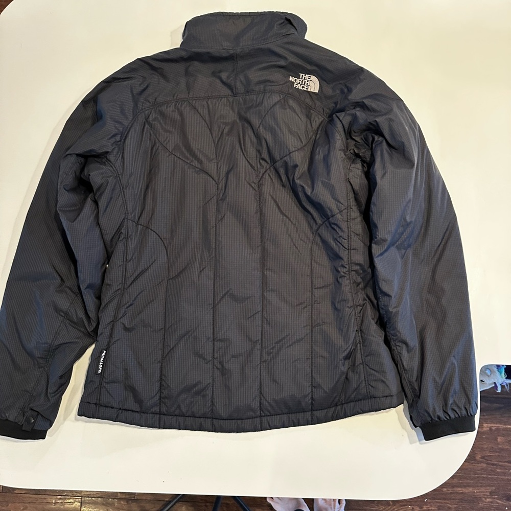 Women’s North Face Puffer - Picture 2 of 3